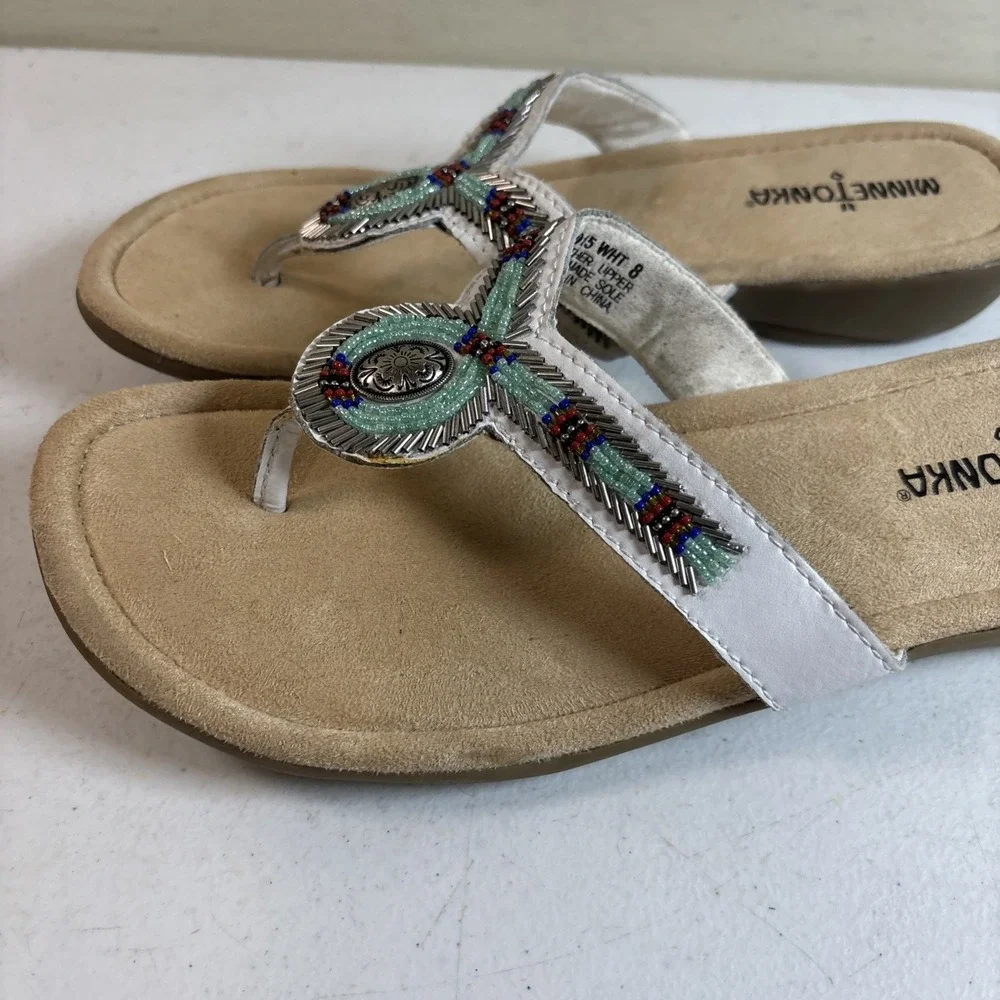 Minnetonka White Leather Thong Sandals Womens Sz 8‎ Blue Silver Beaded Accents
